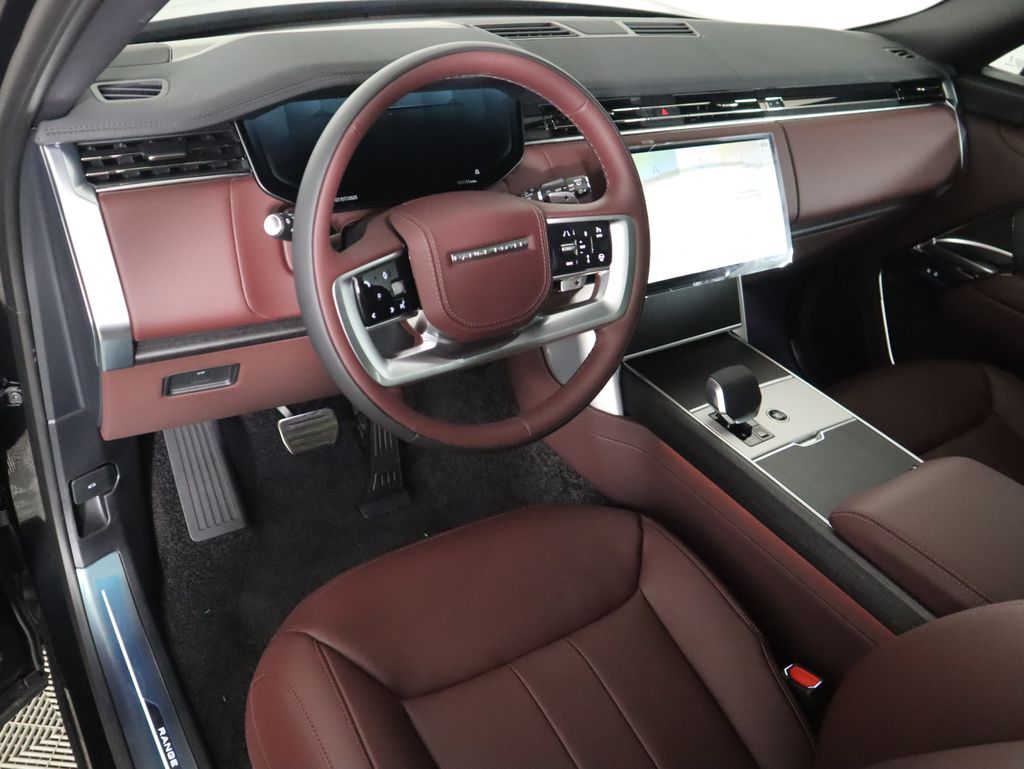 Thumbnail: 2025 Land Rover Range Rover - 10