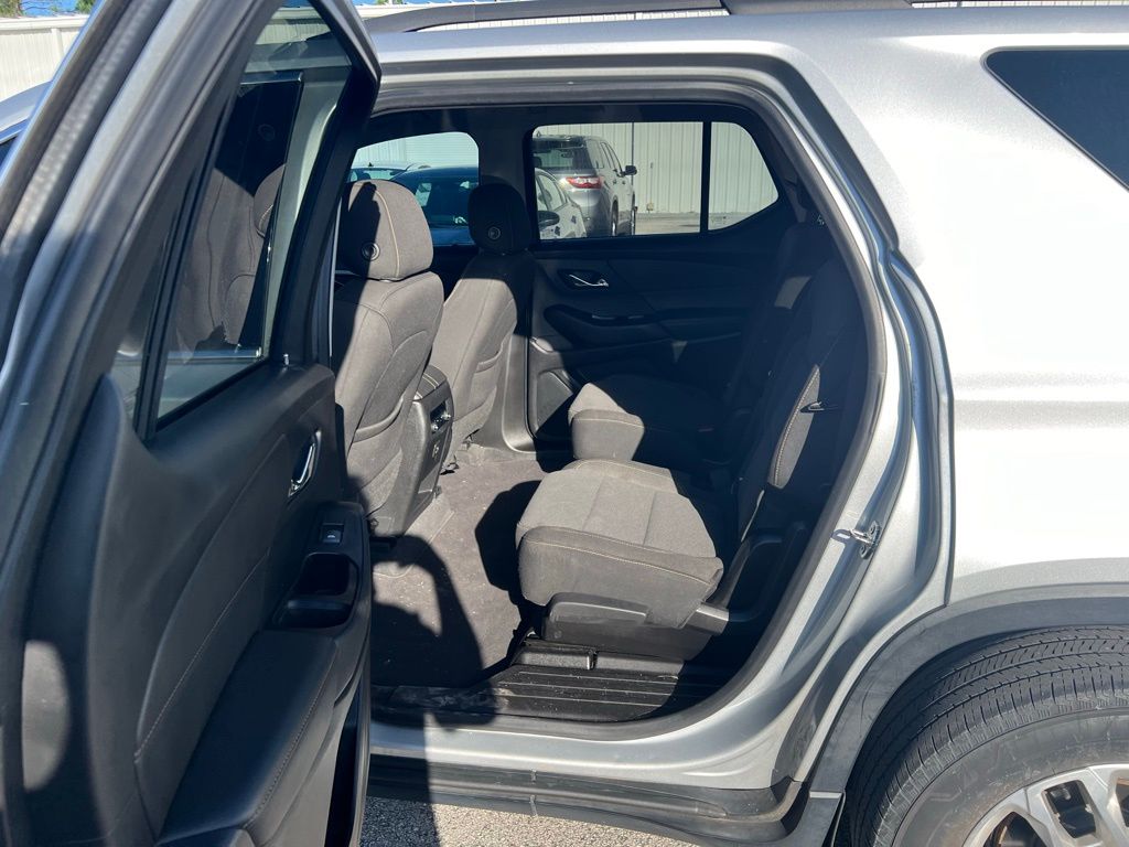 2020 Chevrolet Traverse LT 8