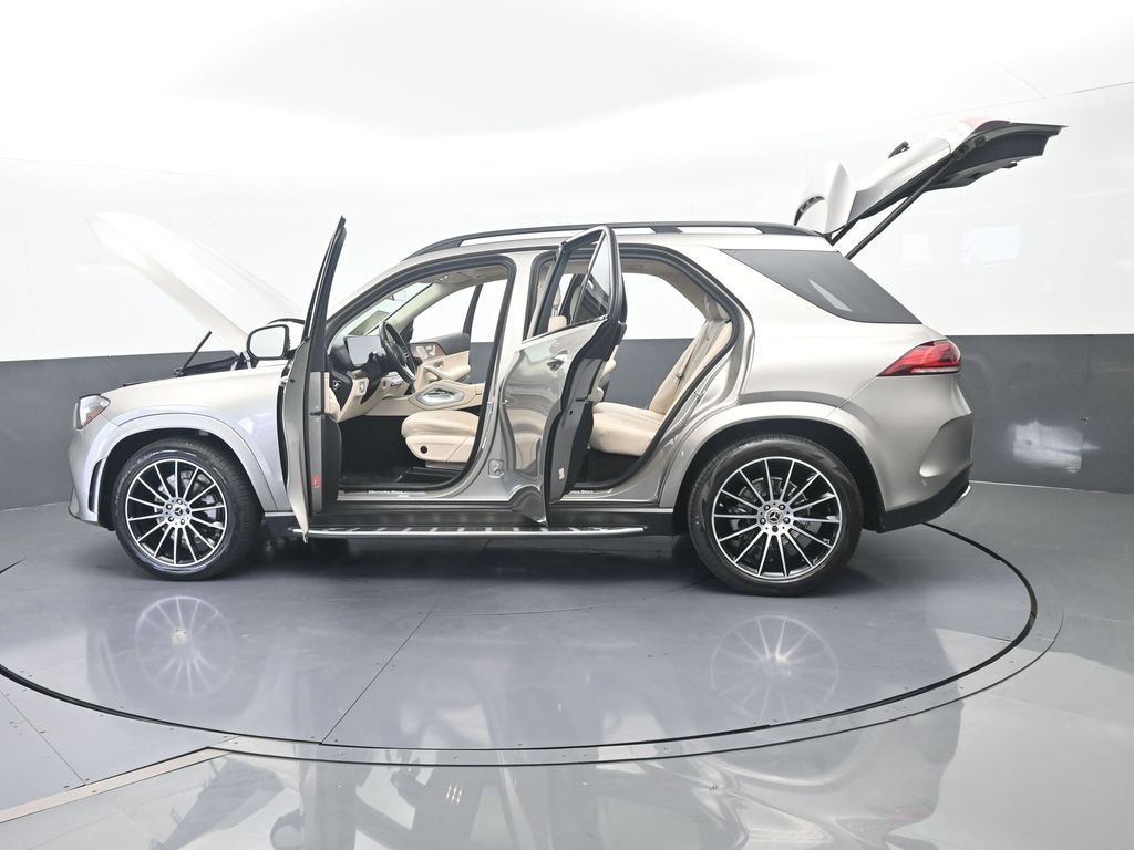 Used 2022 Gold Mercedes-Benz GLE 350 image 76