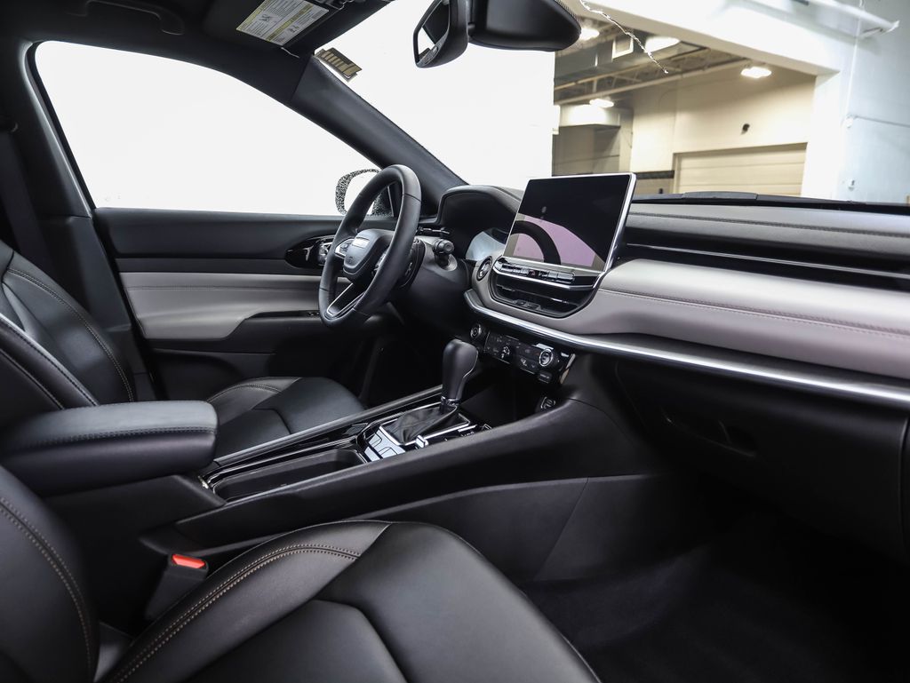 Thumbnail: 2024 Jeep Compass - 30