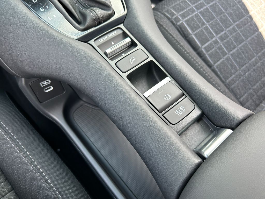 Thumbnail: 2026 Honda HR-V - 32