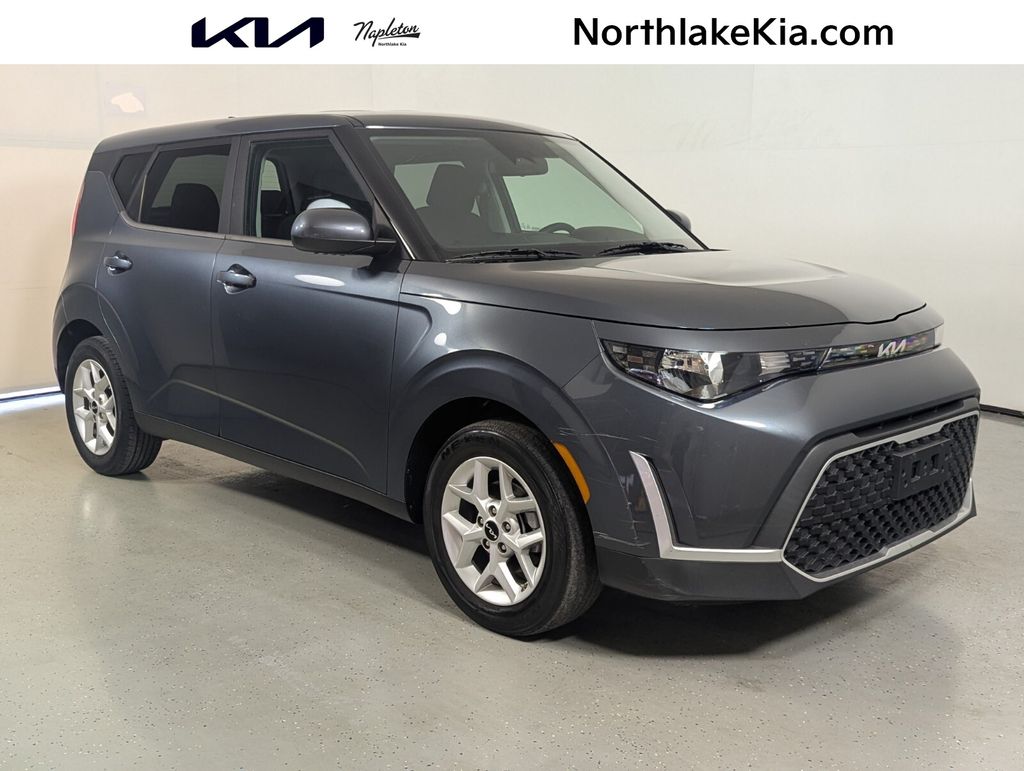 Gravity Gray 2023 Kia Soul SUV / Crossover Front-Wheel Drive Continuously Variable Transmission