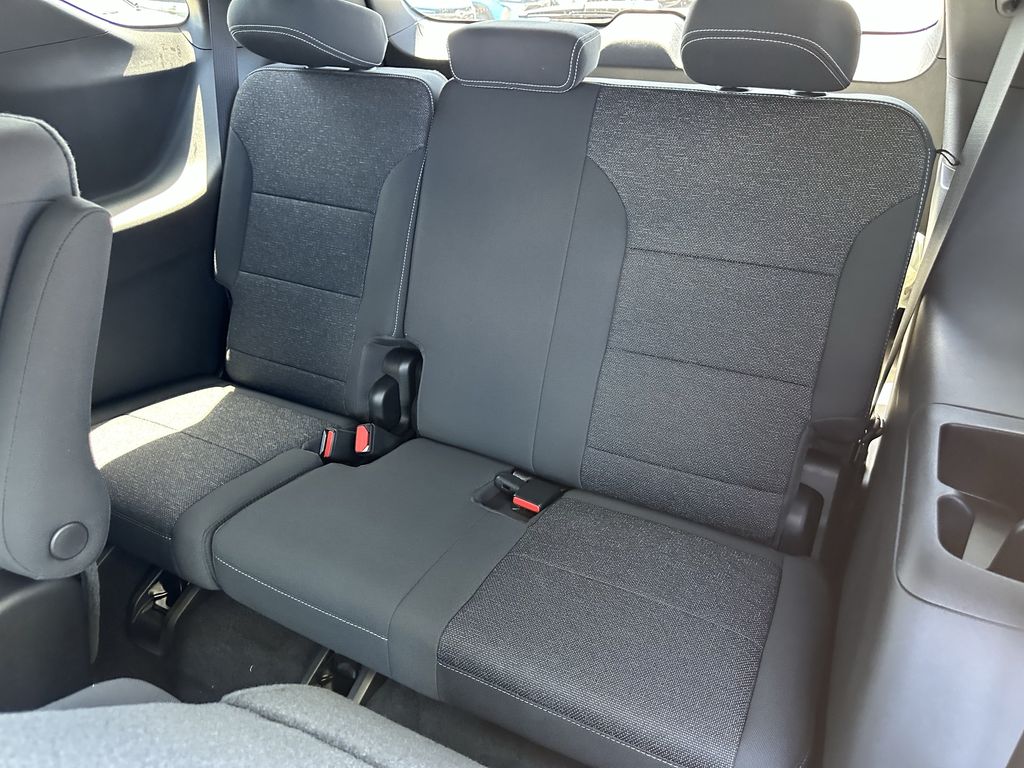 new 2026 Chevrolet Traverse car, priced at $38,295