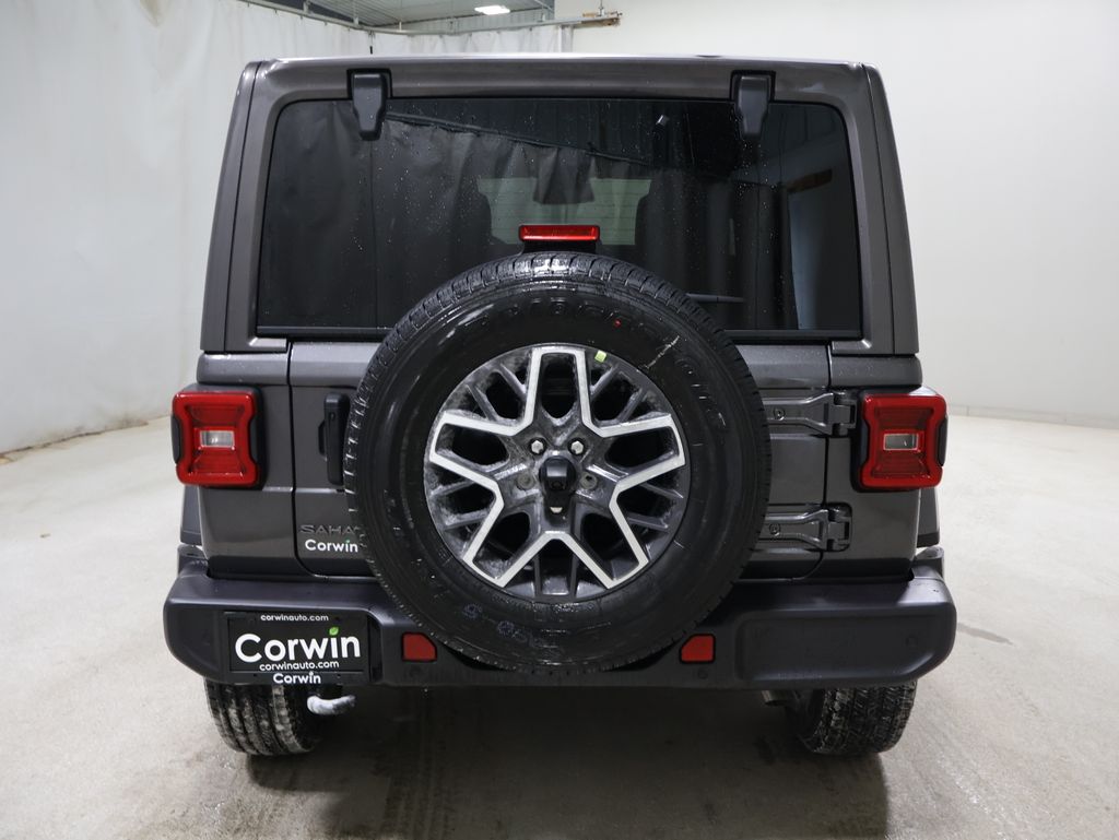 View vehicle photo 6