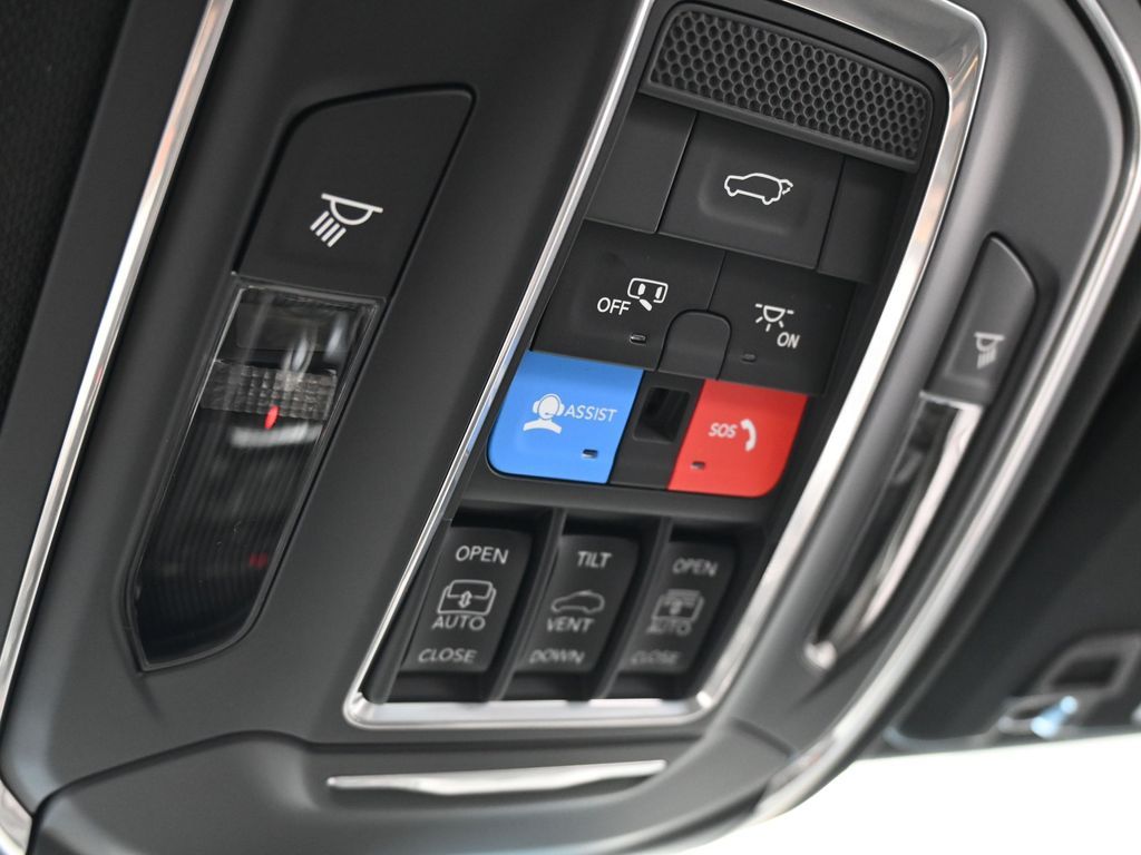 New 2026 Diamond Black Crystal Pearlcoat Jeep Limited image 23