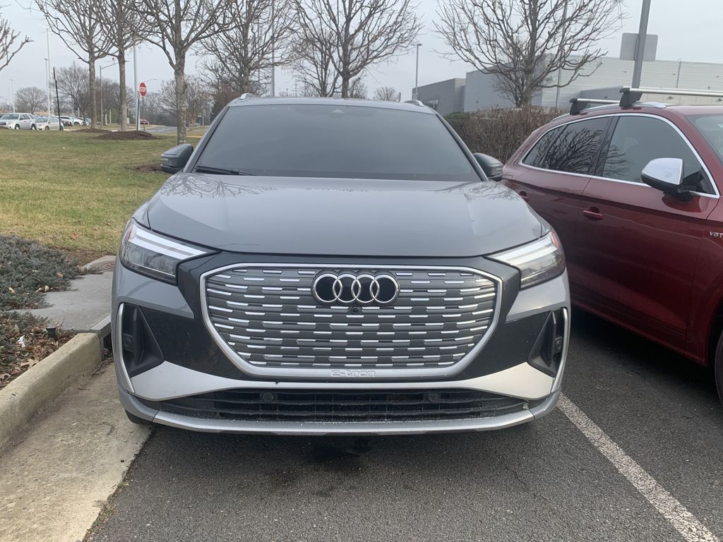 Thumbnail: 2023 Audi Q4 e-tron - 2