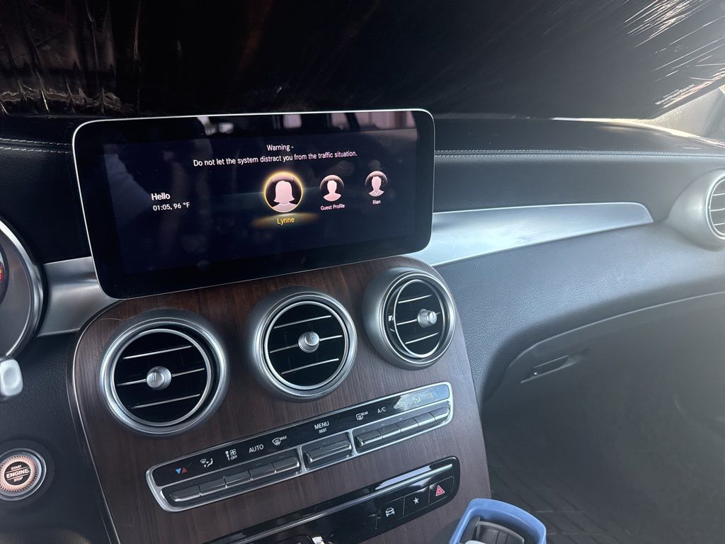 2022 Mercedes-Benz GLC 43 AMG 9