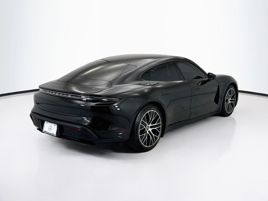 Thumbnail: 2022 Porsche Taycan - 5