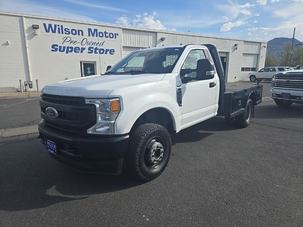 Oxford White 2020 Ford F-350 Super Duty Chassis XL DRW 4WD Pickup Truck Four-Wheel Drive Automatic