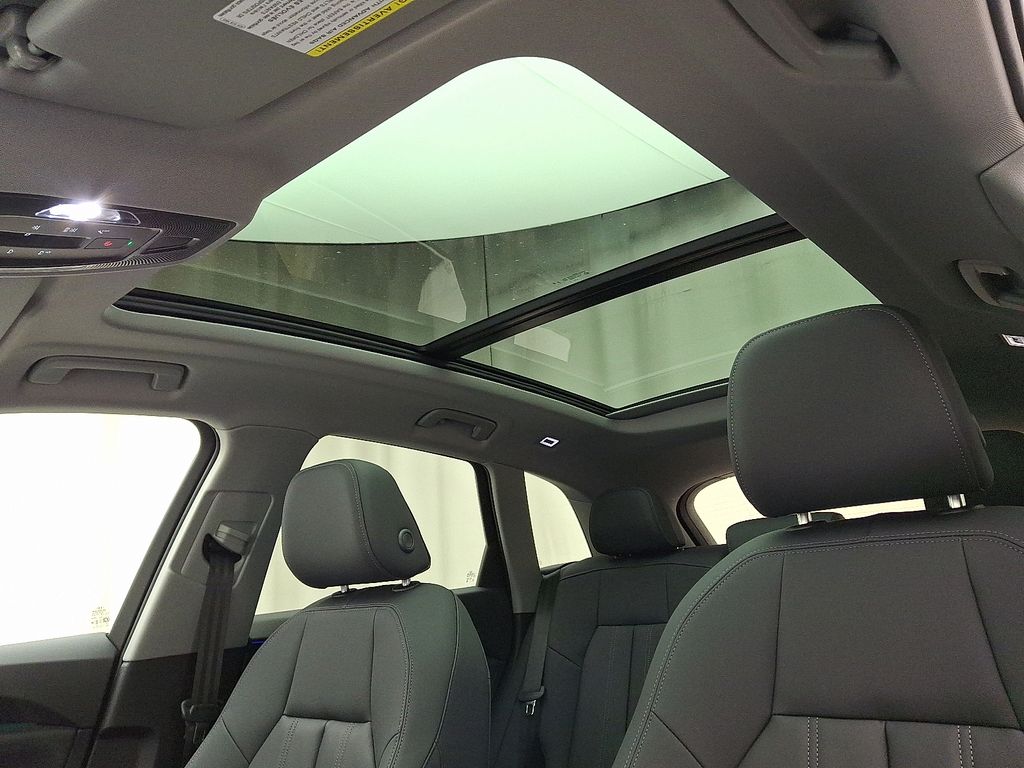 Thumbnail: 2025 Audi Q5 - 9