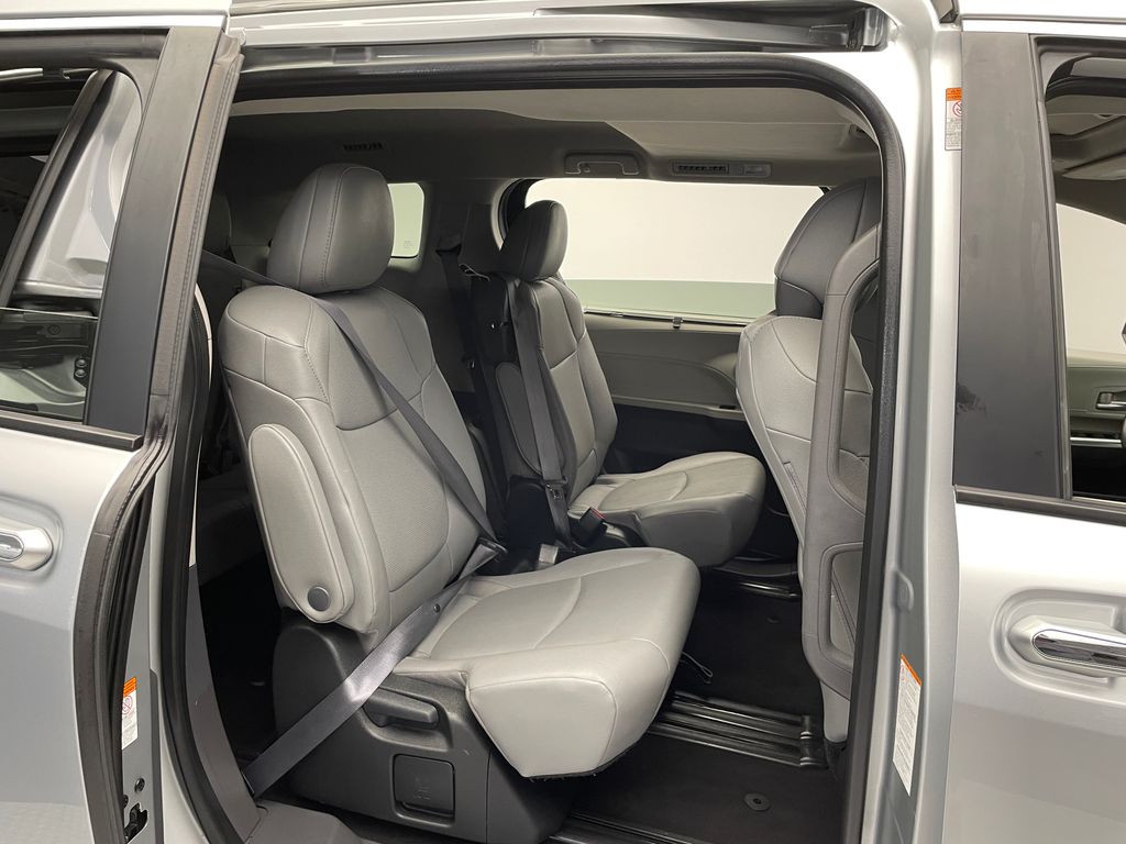 Thumbnail: 2023 Toyota Sienna - 22