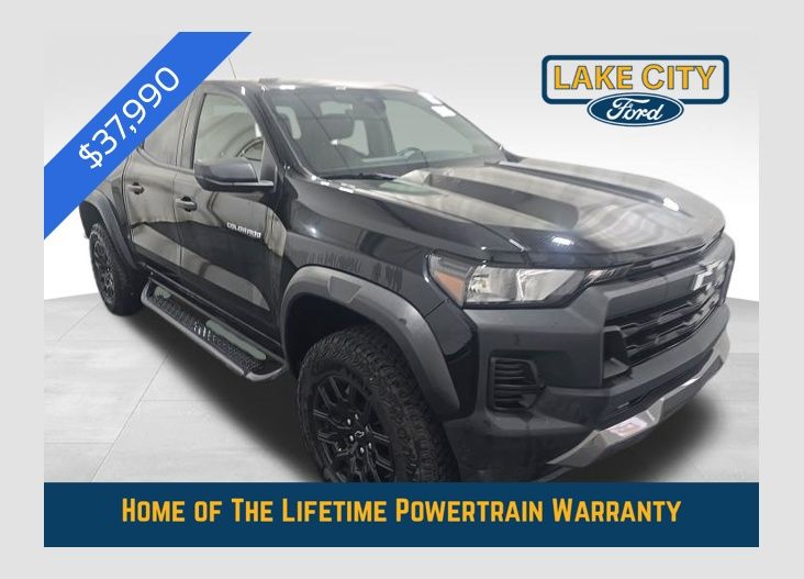 Black 2024 Chevrolet Colorado Pickup Truck Four-Wheel Drive 8-Speed Automatic