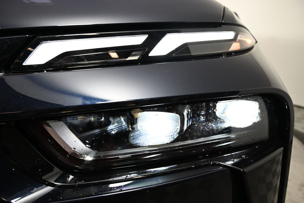 Thumbnail: 2026 BMW X7 - 9