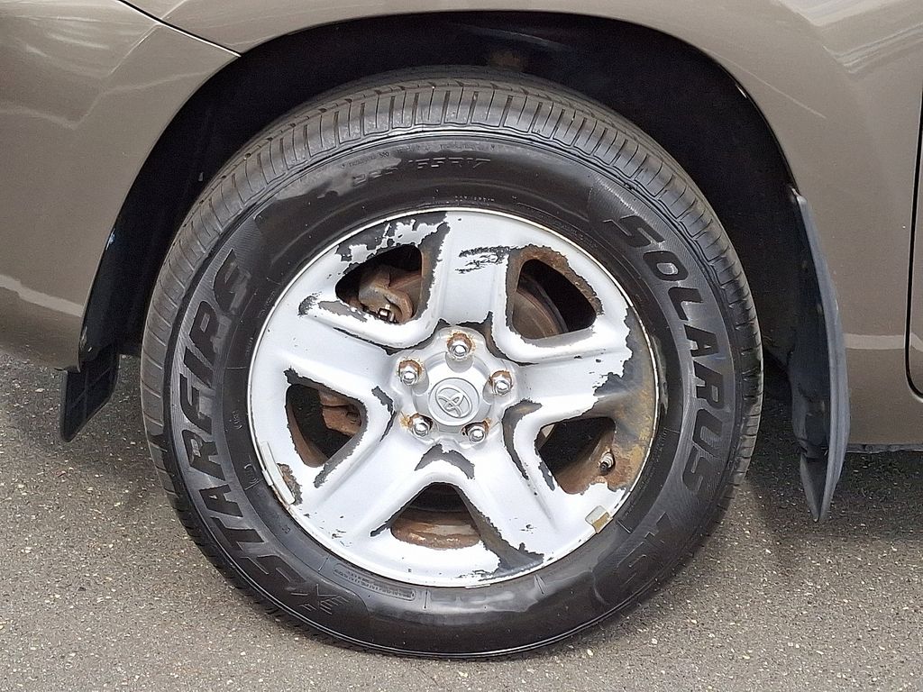 2010 Toyota RAV4 Base 8