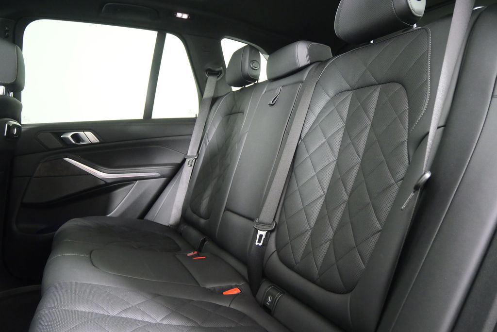 Thumbnail: 2025 BMW X5 - 15