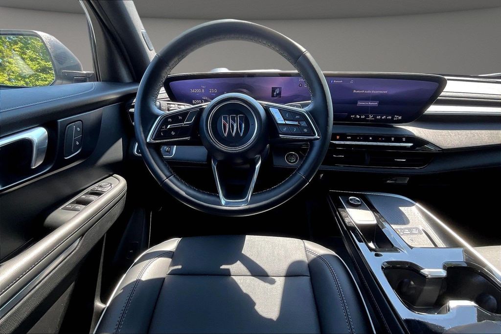 Used 2025 Buick Enclave SUV