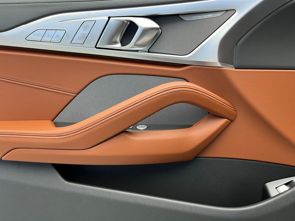 Thumbnail: 2026 BMW 8 Series - 21