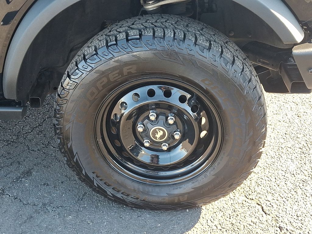 Thumbnail: 2023 Ford Bronco - 8