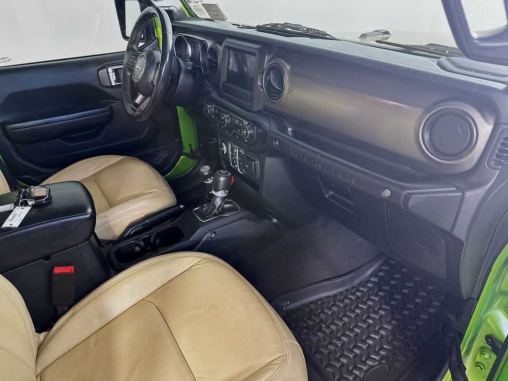 Used 2019 Green Jeep Unlimited Sport S image 31