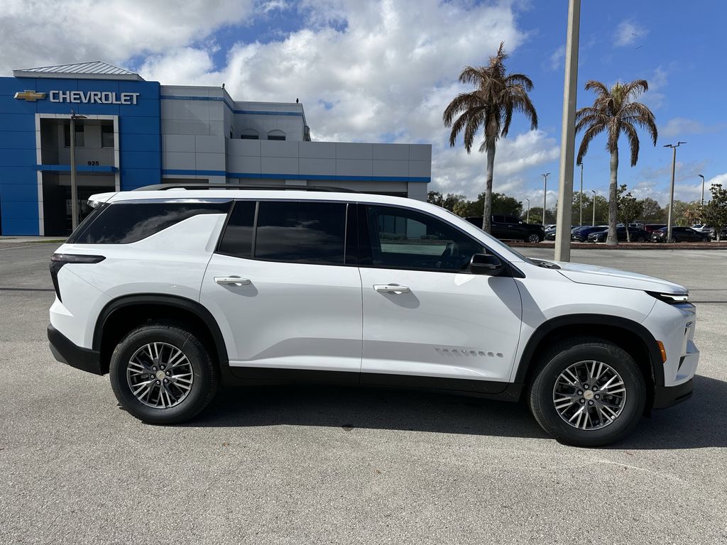new 2026 Chevrolet Traverse car, priced at $38,595