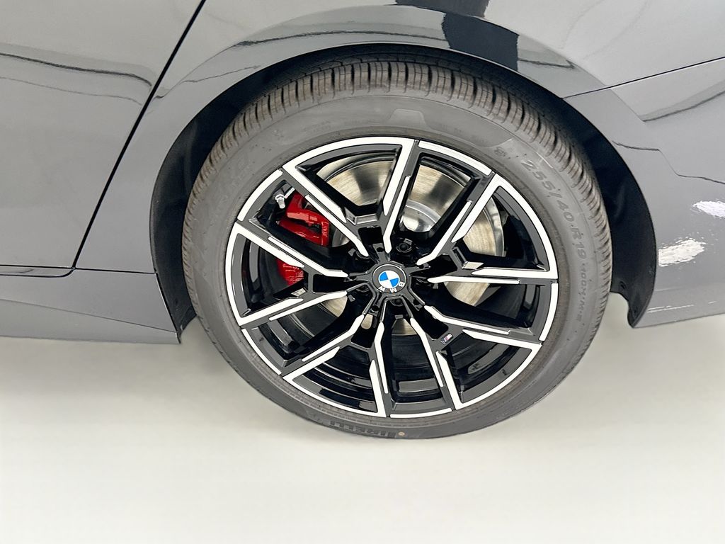 Thumbnail: 2026 BMW i4 - 30