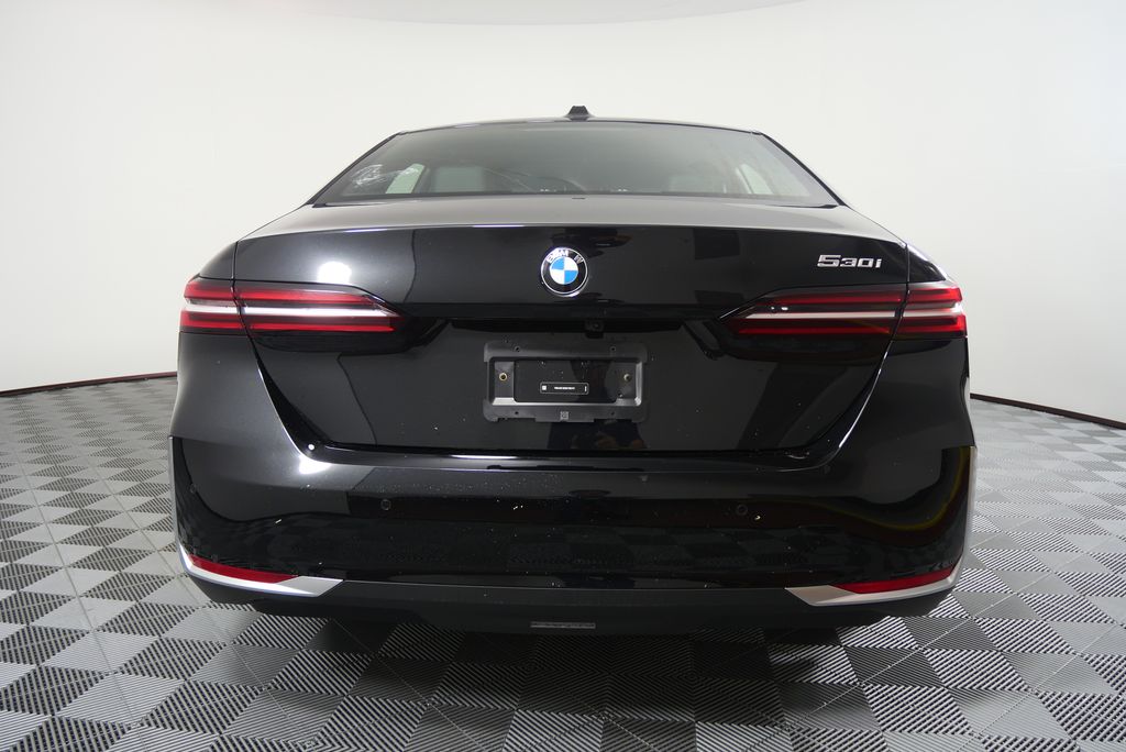 2025 BMW 5 Series 530i 4