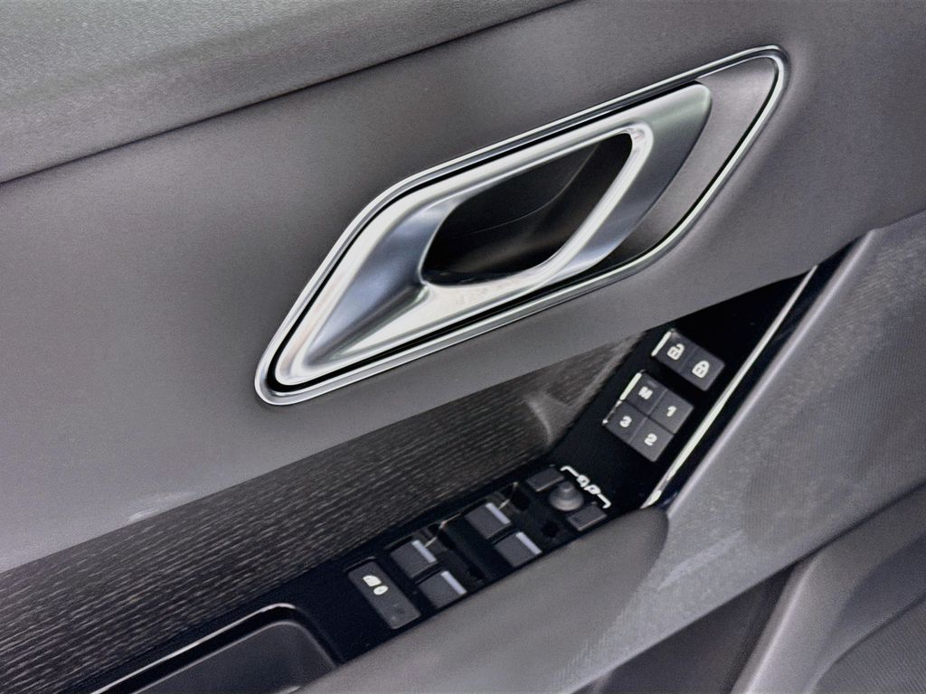 Thumbnail: 2026 Land Rover Range Rover Velar - 23