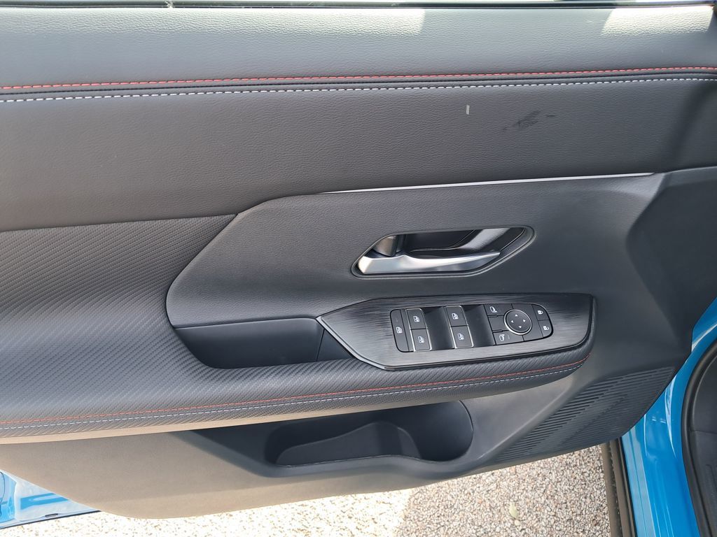 2026 Nissan Kicks SR White at South Hills Kia