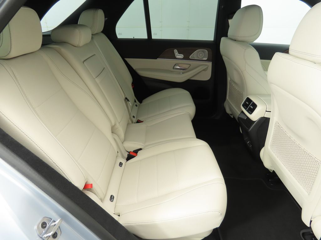 Thumbnail: 2026 Mercedes-Benz GLE - 22