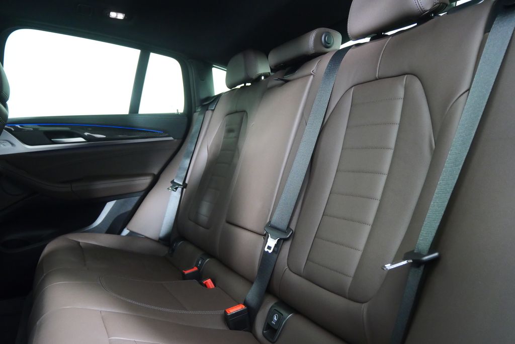 Thumbnail: 2024 BMW X4 - 18