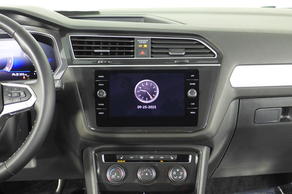 Thumbnail: 2024 Volkswagen Tiguan - 25