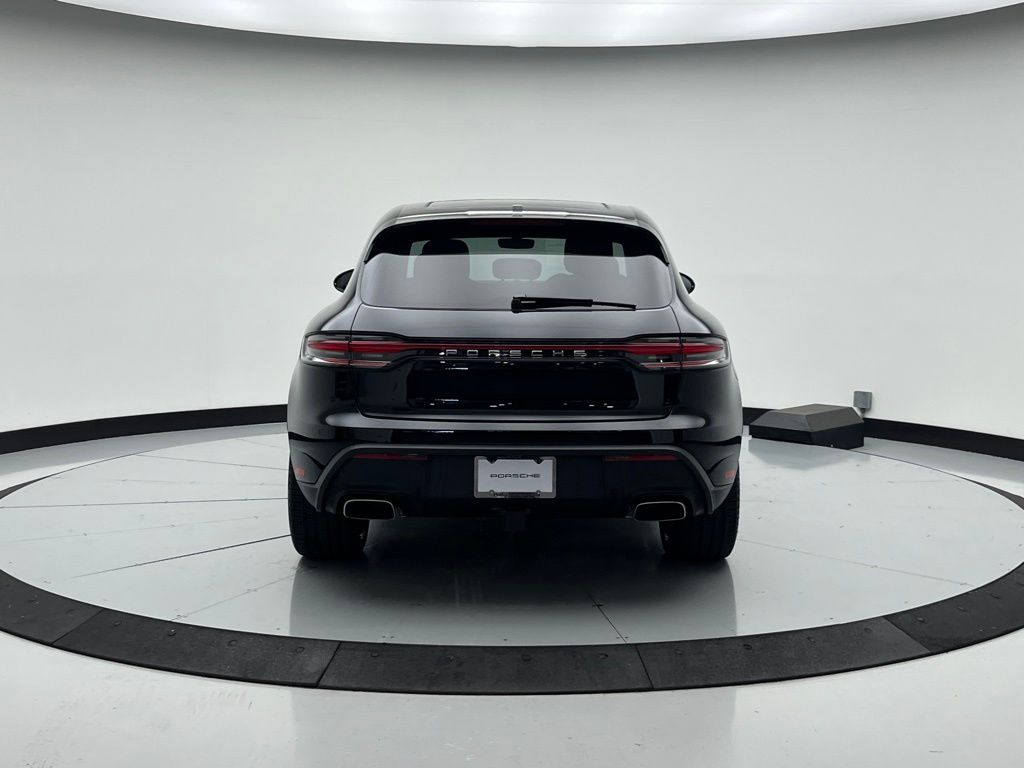Thumbnail: 2025 Porsche Macan - 10