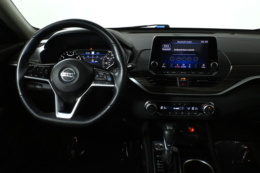 2021 Nissan Altima SL 17