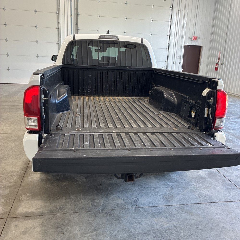 2019 Toyota Tacoma TRD Sport White at Bob King Buick GMC