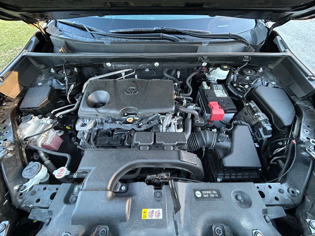 Thumbnail: 2020 Toyota RAV4 - 11