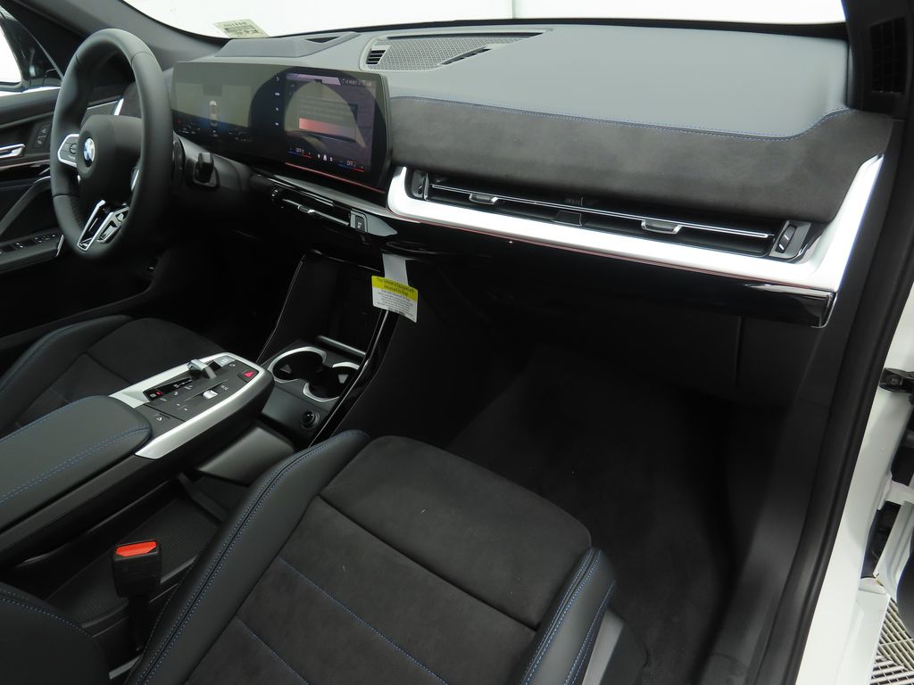 Thumbnail: 2026 BMW X1 - 17