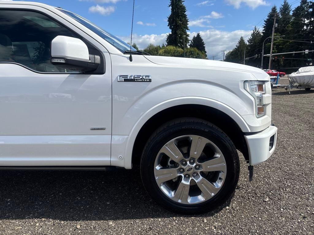 2017 White Platinum Ford F-150 Limited 4X4 Truck