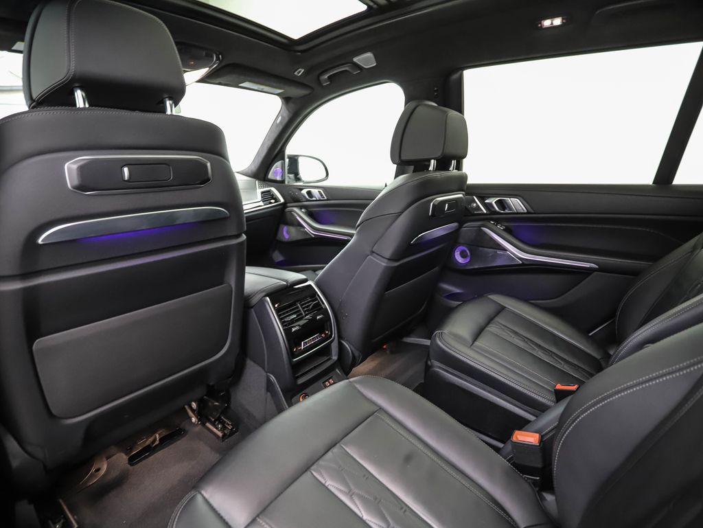Thumbnail: 2024 BMW X7 - 21