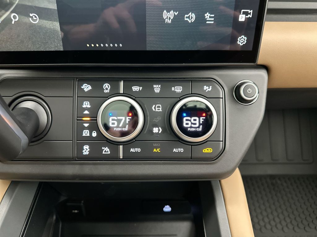 Thumbnail: 2026 Land Rover Defender - 13