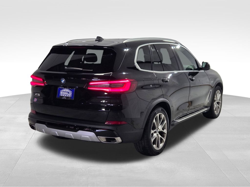 2023 BMW X5 xDrive45e photo