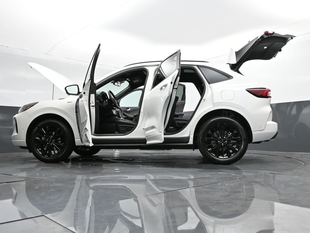 2024 Ford Escape ST-Line Elite