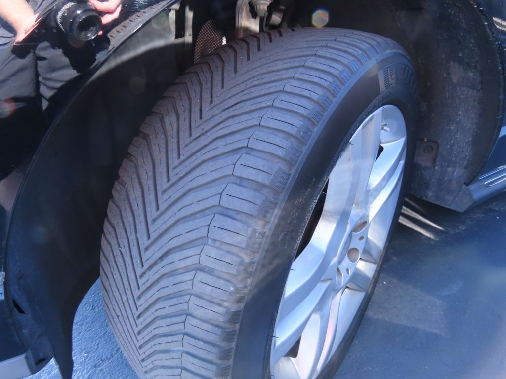 Thumbnail: 2013 Mercedes-Benz M-Class - 14