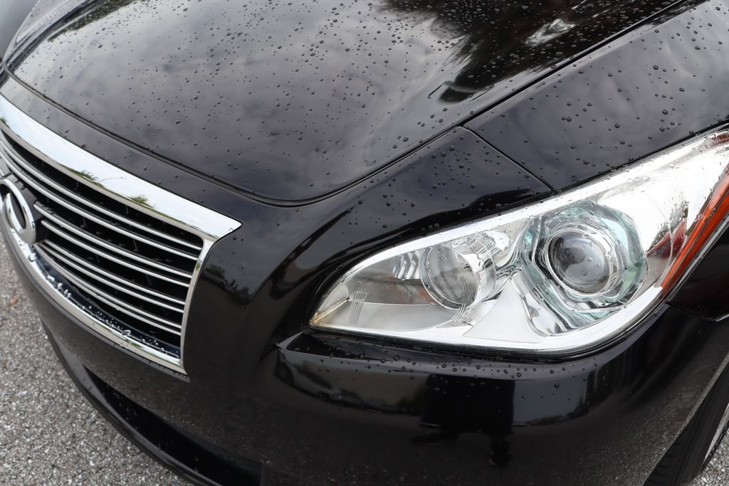 Thumbnail: 2011 INFINITI M37 - 3