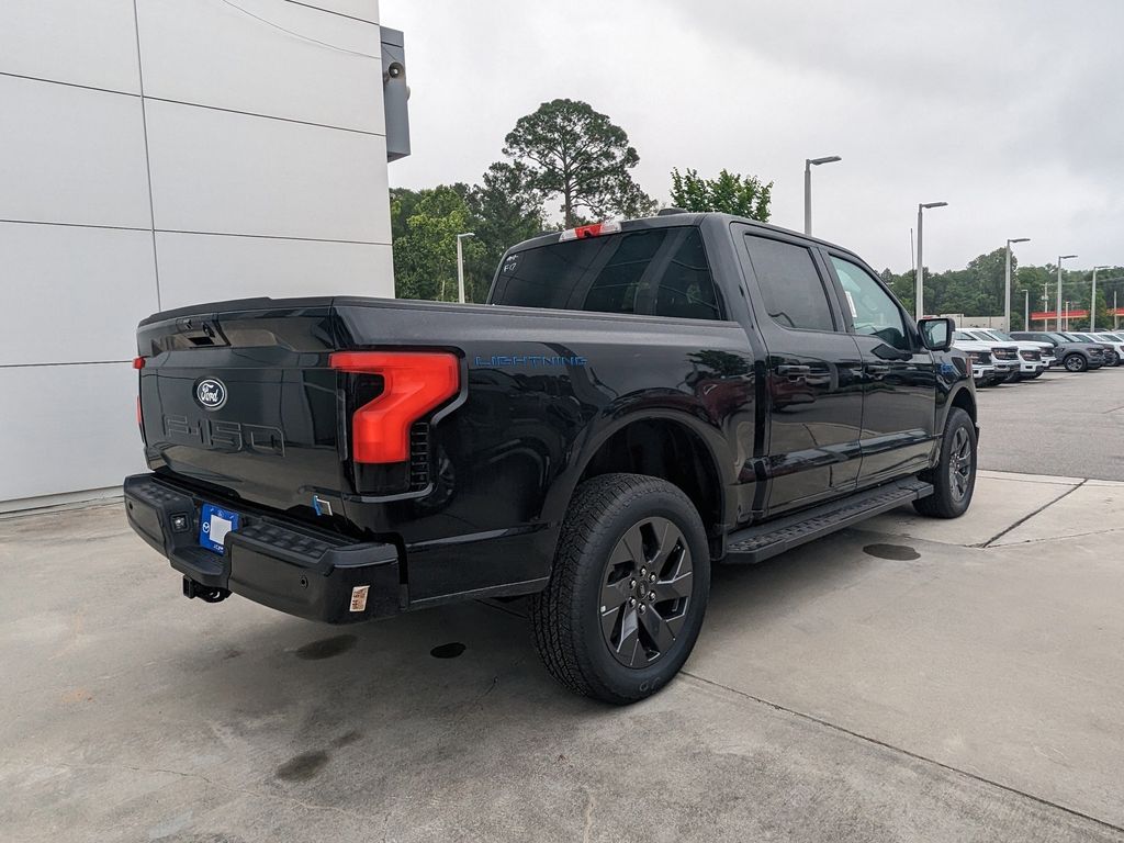 2025 Ford F-150 Lightning Flash