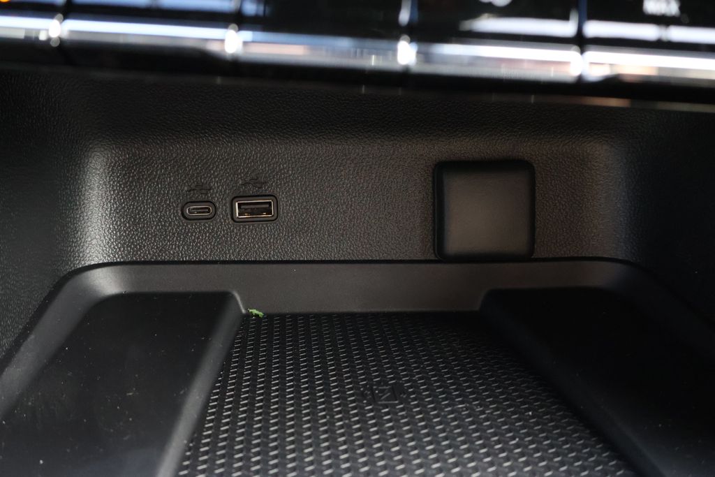 Thumbnail: 2026 Chevrolet Traverse - 30