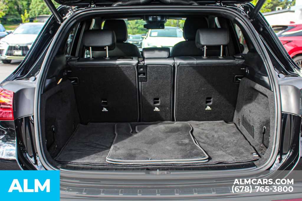 Used 2025 Black Mercedes-Benz GLA 250 image 22