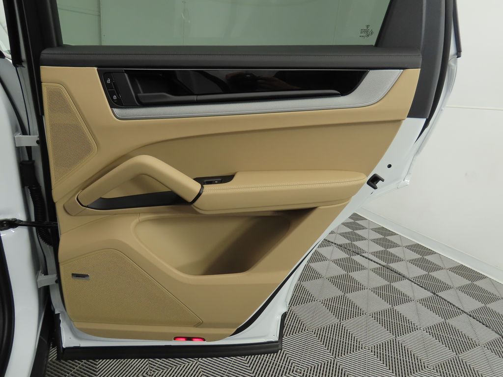 Thumbnail: 2025 Porsche  - 30