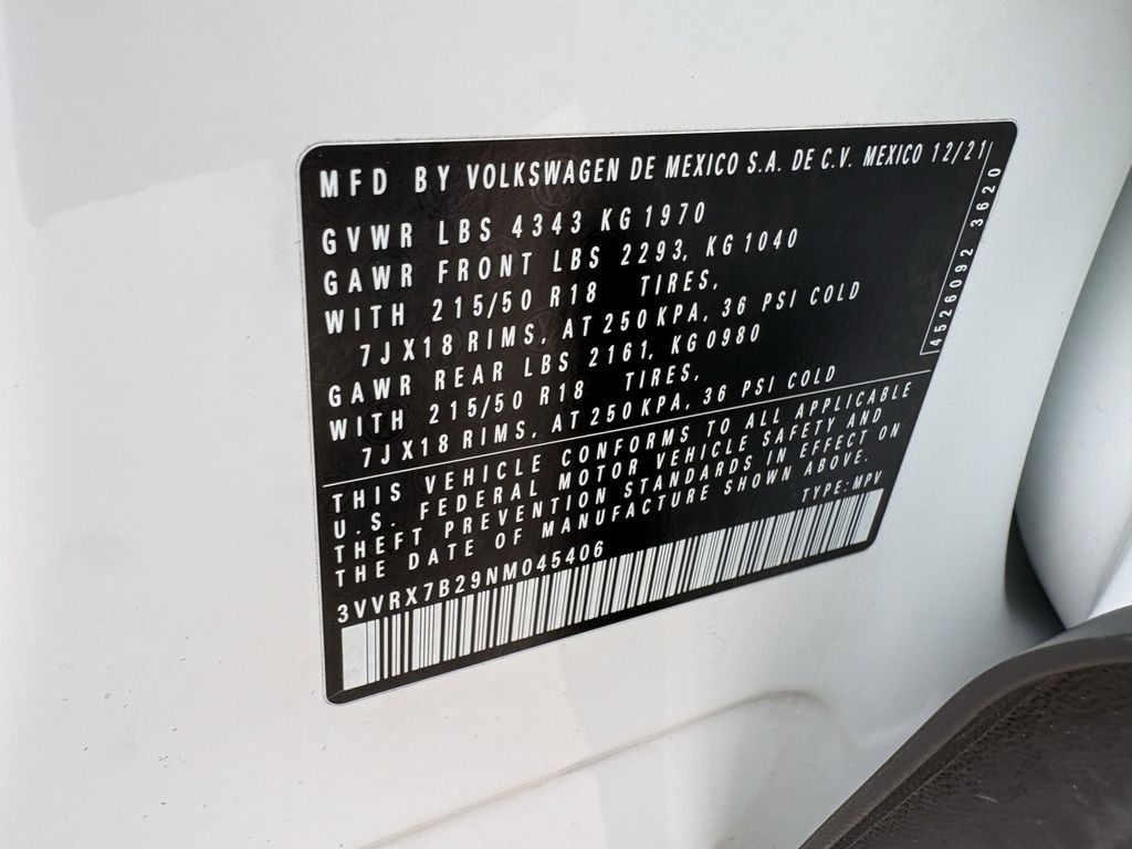 2022 Volkswagen Taos 1.5T SE White at DeMontrond Auto Country