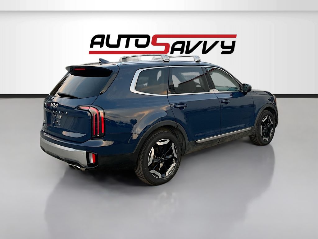 Used 2023 Black Kia EX image 7