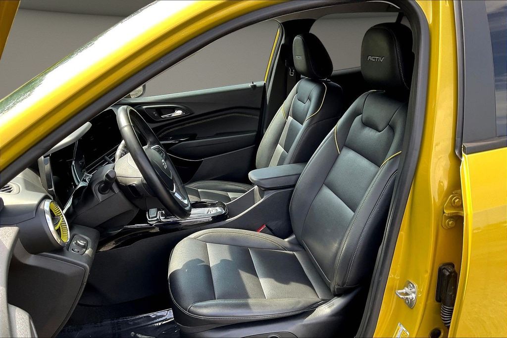 Used 2024 Chevrolet Trax SUV